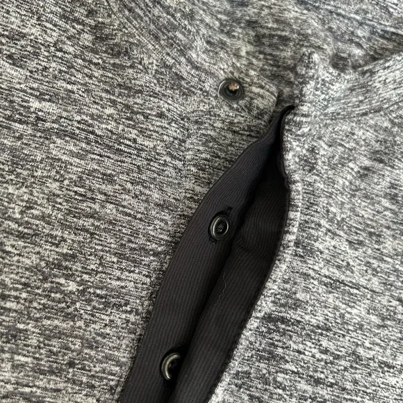 Lululemon Surge Long Sleeve Henley
Space Dye Camo Black Dark Slate
Size Small - Picture 3 of 9